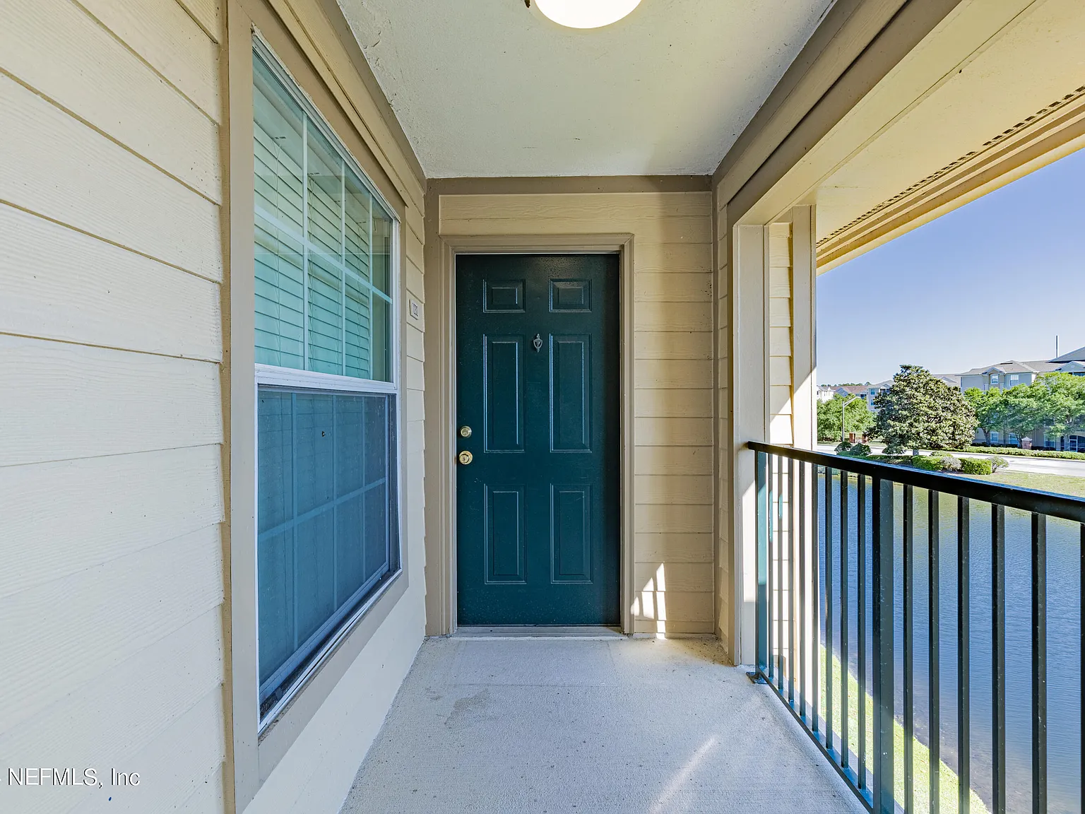 7800 Point Meadows Dr — Photo 4