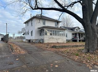 919 W Park Blvd, Taylorville, IL 62568