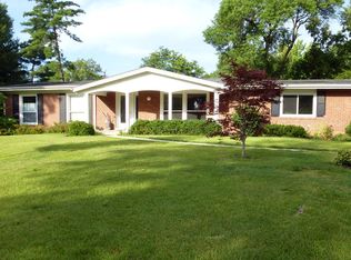 355 Sudbury Ln, Ballwin, MO