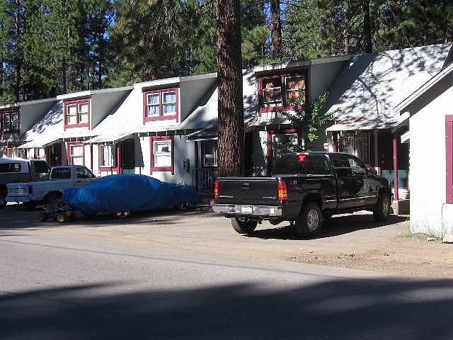 2nd image of 325-348 385 Deer St