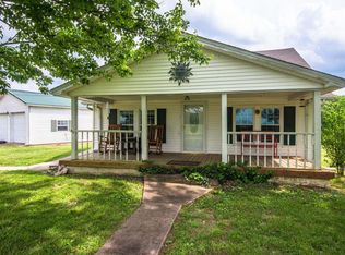1099 Yellow Ck Rd, Dickson, TN 37055