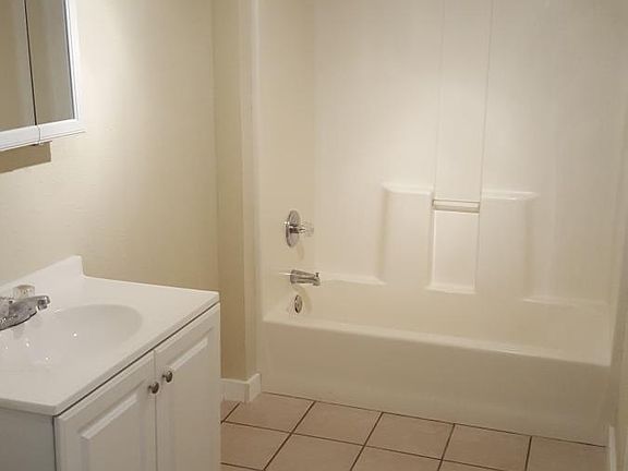5th image of 6727 Schofield Pl