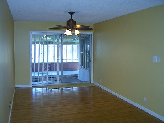 Seperate dining room w/original hardwood floors!
