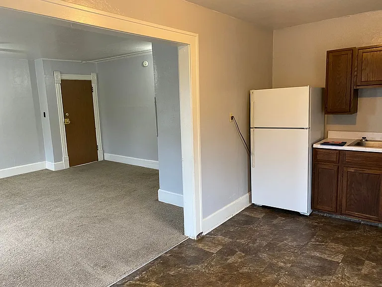 205 3rd Ave SE — Photo 6