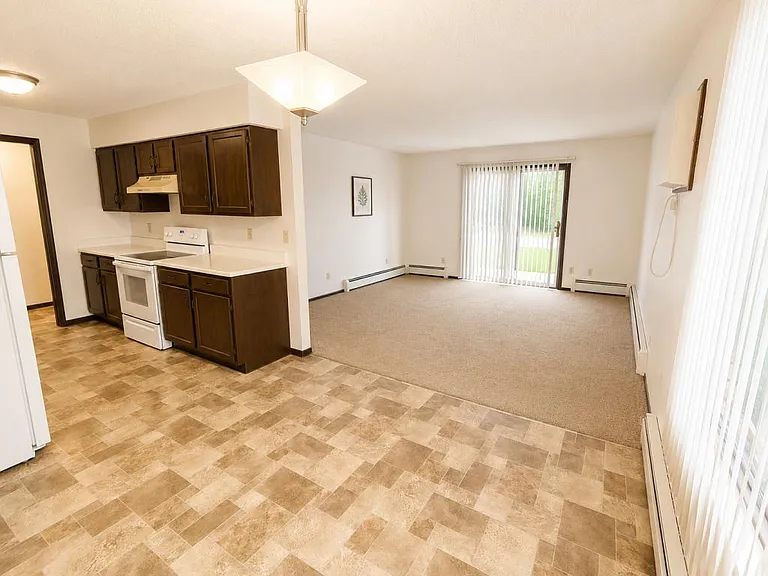 172 Boise Ave — Photo 2