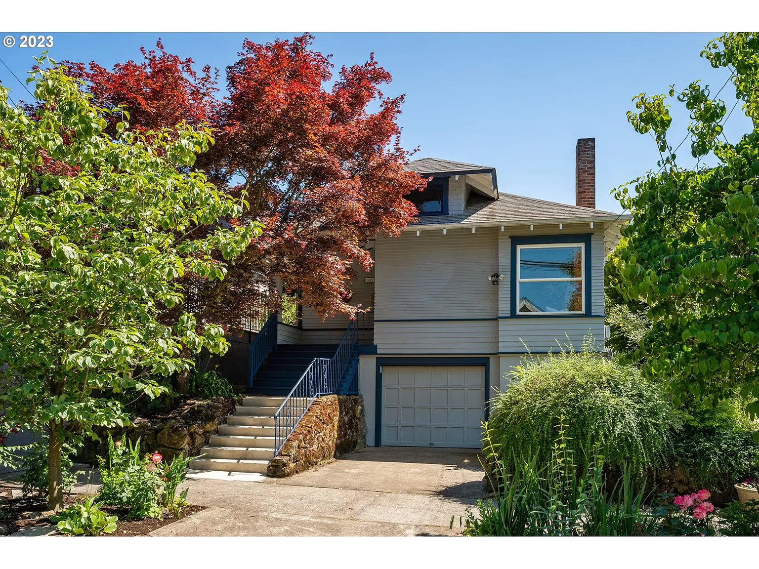3022 SE Tibbetts St photo 1