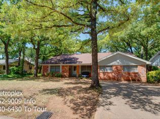 508 Canyon Ridge Dr, Euless, TX 76040