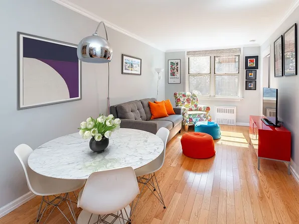 314 W 56th St APT 1A, Manhattan, NY 10019