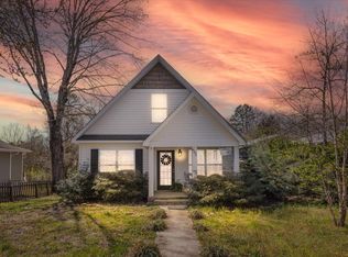 802 Gordon St, Chickamauga, GA 30707