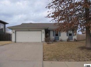 7524 SW 25th St, Topeka, KS 66614