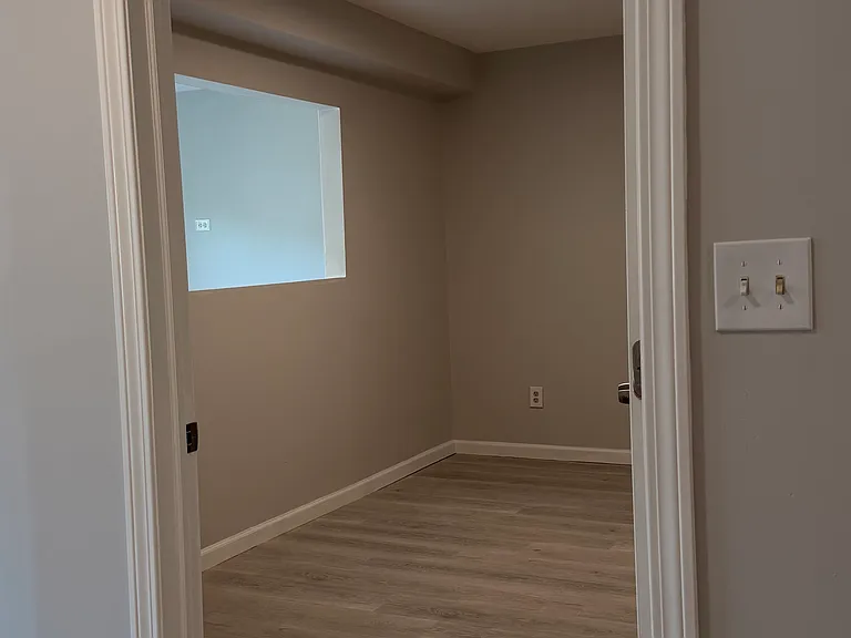 80 Claudia Dr — Photo 2