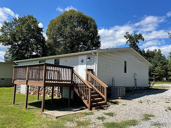3rd image of 1220 Hundley Dr