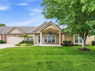 5426 W 145th St, Leawood, KS 66224