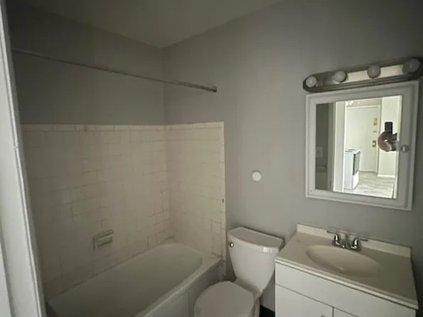 3690 Bosworth Rd #1, Cleveland, OH 44111