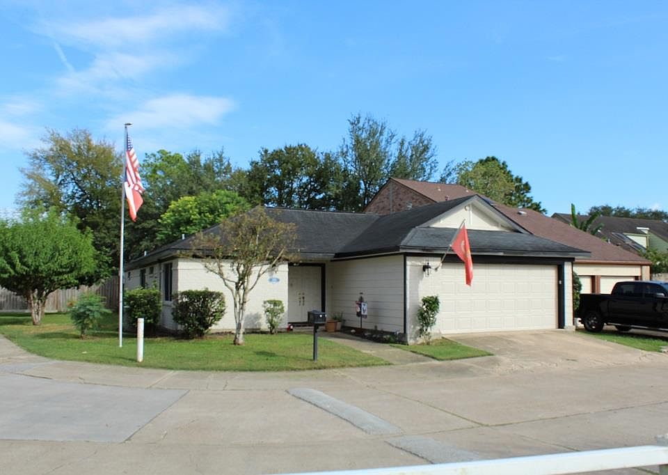 1st image of 2951 Creekway Cir