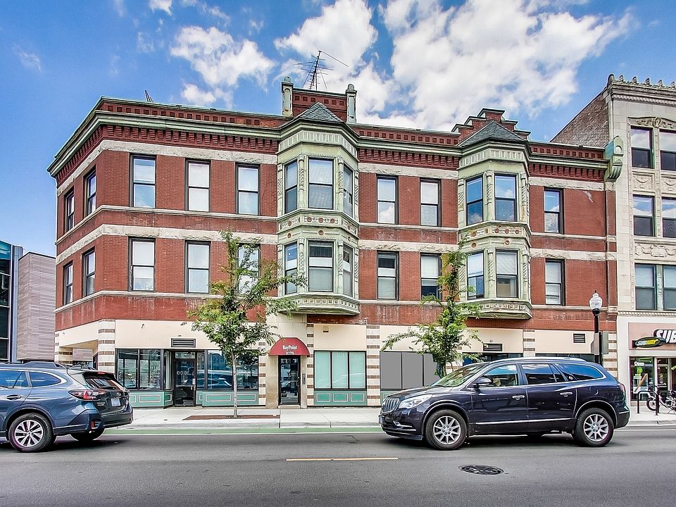 1st image of 3175 N Lincoln Ave APT 202