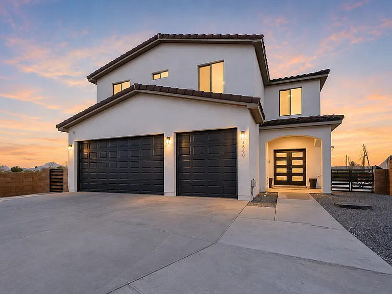 3930 Jaxson Ln — Photo 1