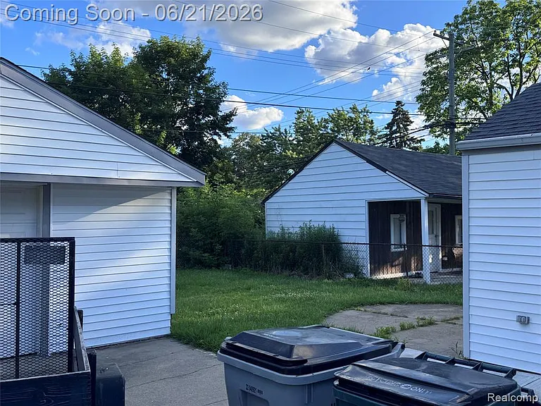 1412 E Goulson Ave — Photo 4