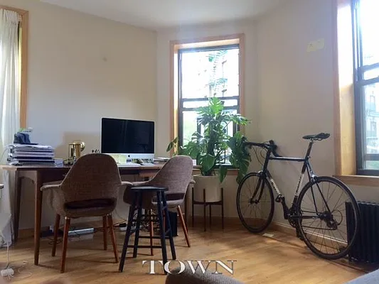 Rented by Town Residential | media 15
