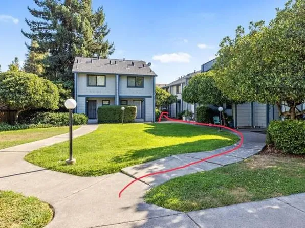 2167 Meadowbrook Ct APT G, Santa Rosa, CA 95403
