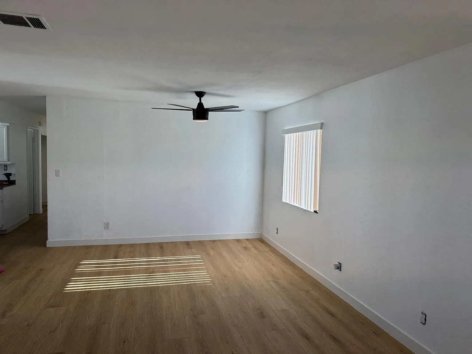 1326 W 90th Pl — Photo 3