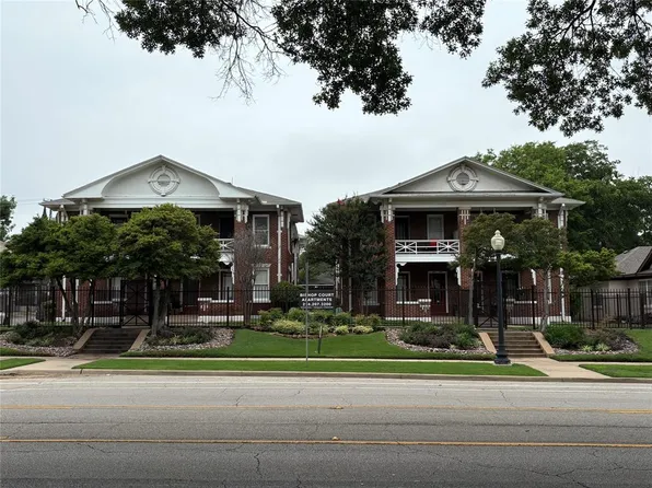907 N Bishop Ave APT B, Dallas, TX 75208
