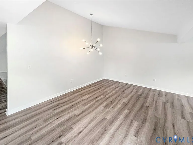 7905 Tamarind Dr — Photo 3