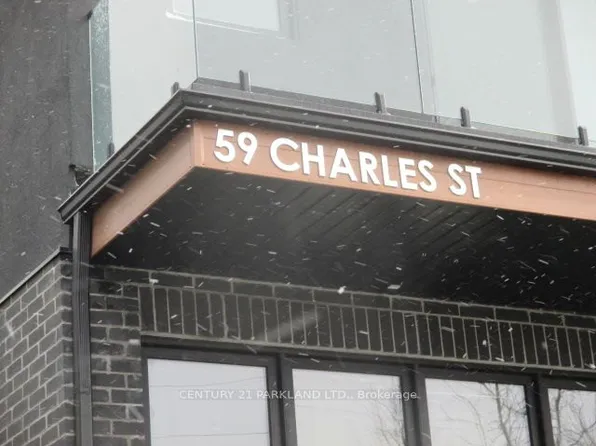 59 Charles St #9, Newmarket, ON L3Y 3V7