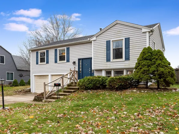 36 Fieldpoint Rd, Montgomery, IL 60538