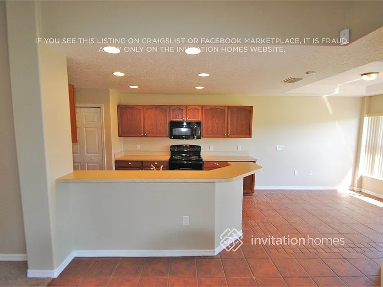 13343 Biscayne Dr — Photo 4