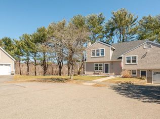 10 Warwick Ter, Marblehead, MA 01945