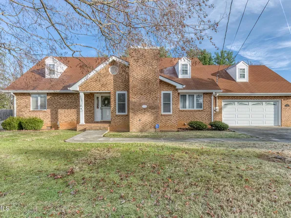 2204 Nave Dr, Johnson City, TN 37601