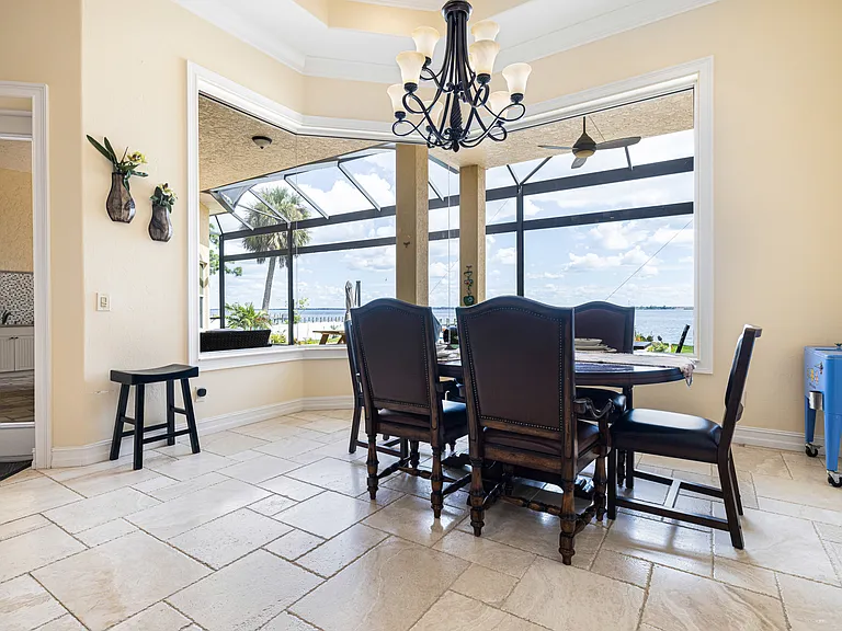 4470 Northshore Dr — Photo 10