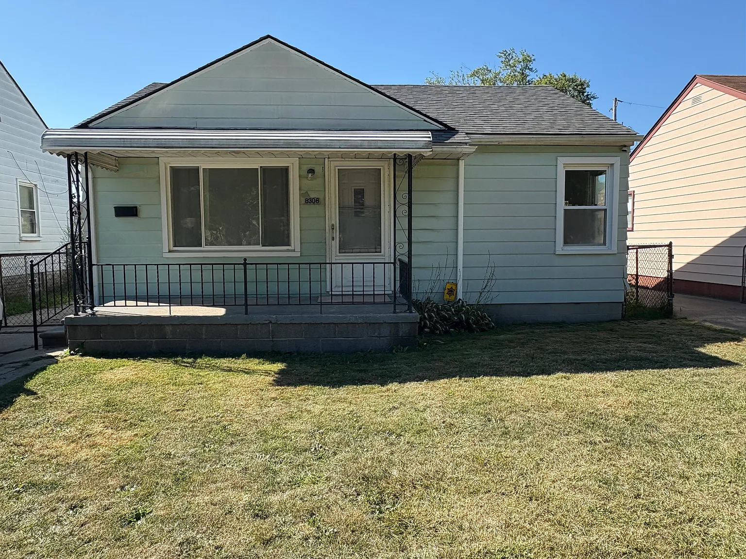 8308 Maxwell Ave photo 1
