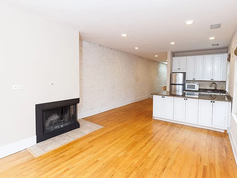 1738 T St NW #4 — Photo 6