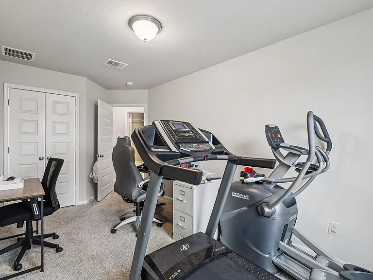 7333 Hinsdale Dr — Photo 19