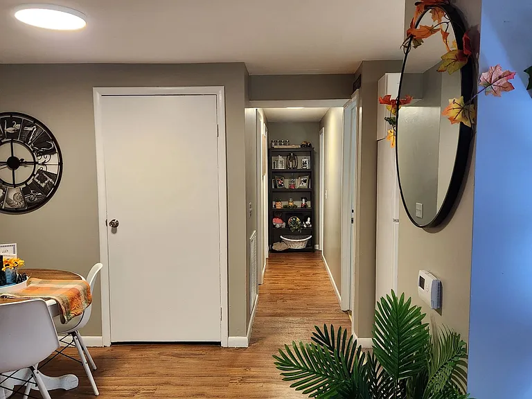 211 Tompkins St — Photo 4