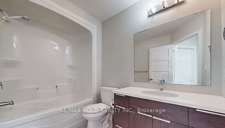 997 West Village Sq — Photo 31
