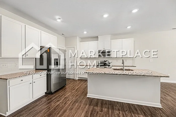 1216 Alston Ridge Ct — Photo 10