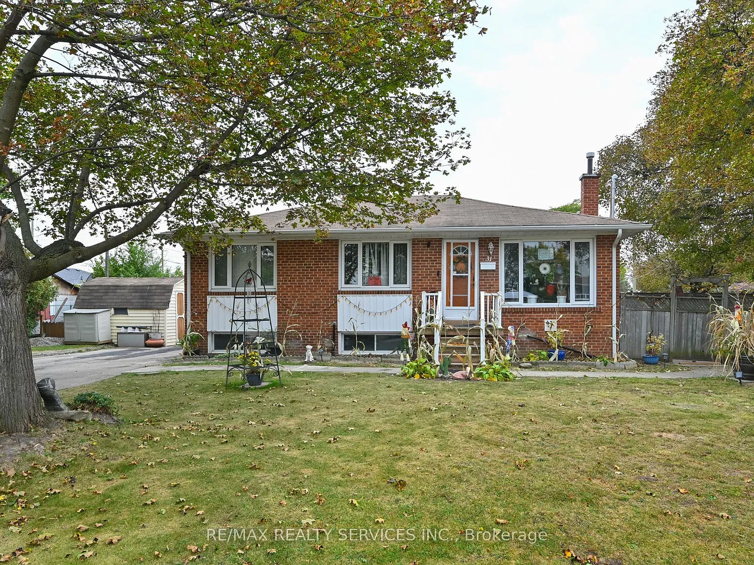 2 bed, $1,900 — Photo 2
