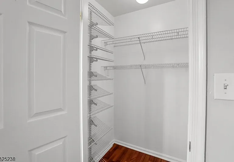 100 Callahan Ct — Photo 23