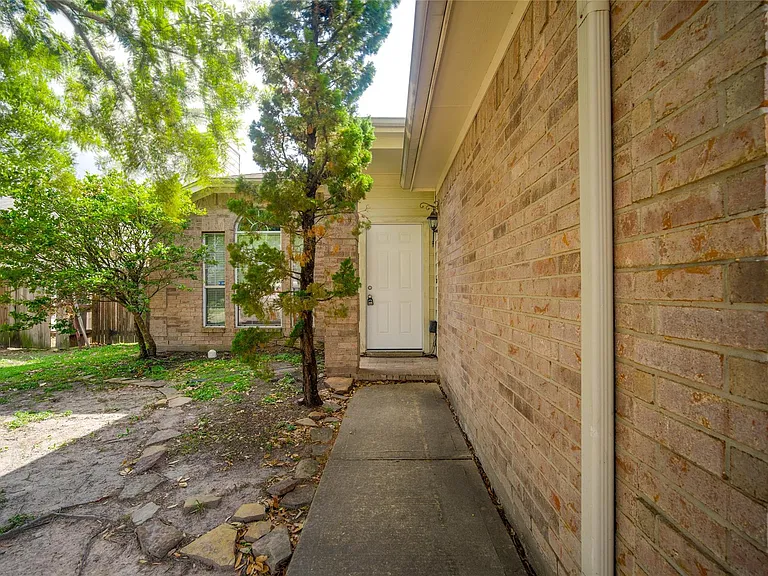 17219 Lilac Vale Ct — Photo 4