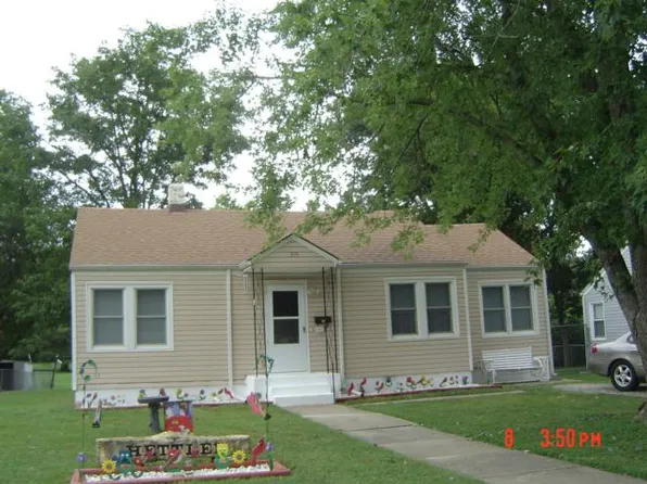 319 E 12th St, Ottawa, KS 66067