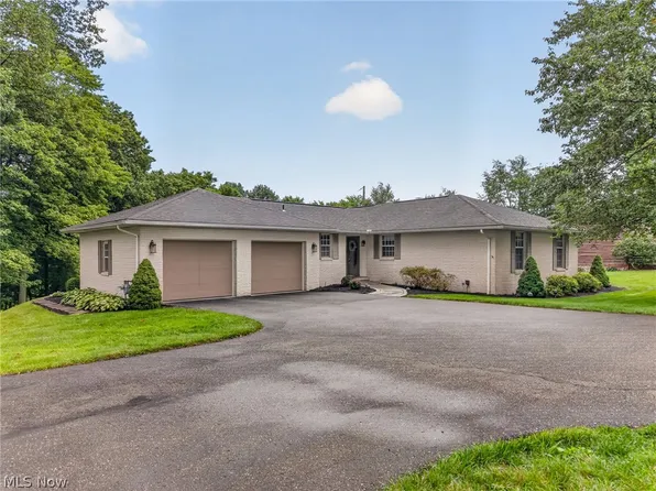 8537 Central Rd NW, Strasburg, OH 44680
