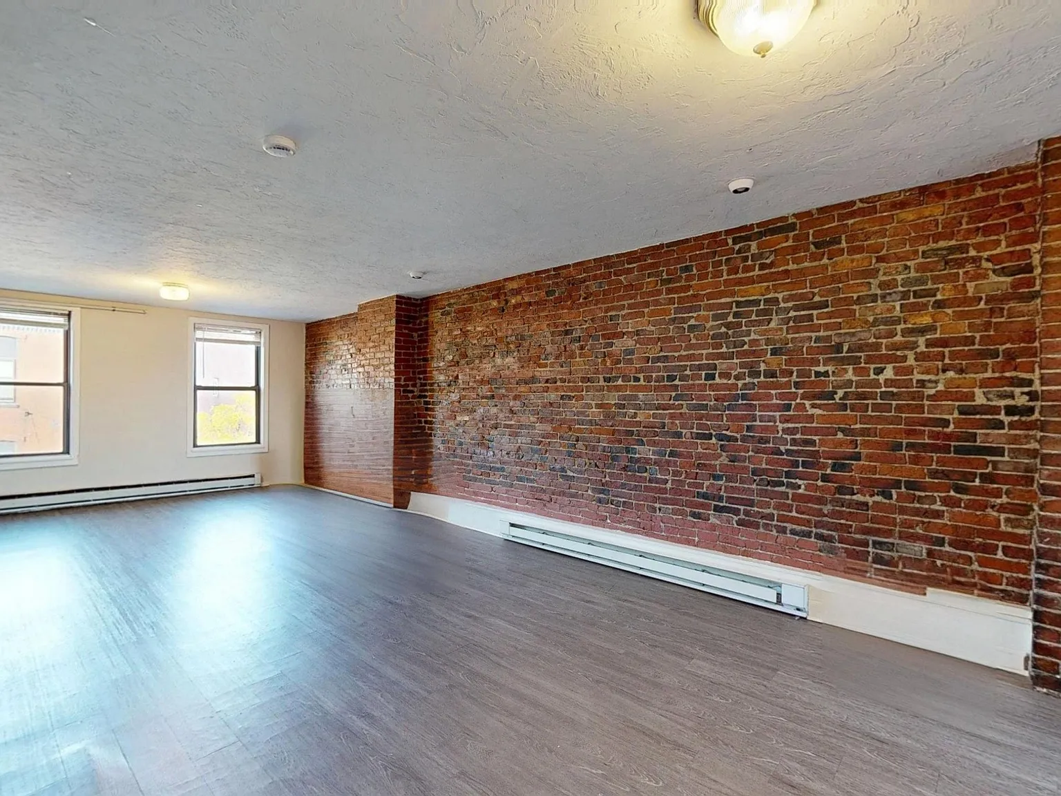 151-153 Meridian Street — Photo 4
