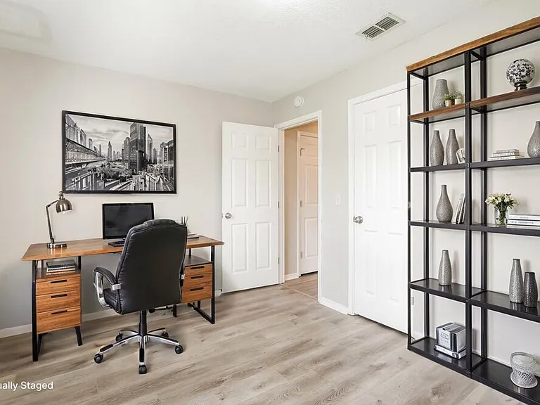 5966 Lazy Meadow Ct — Photo 15