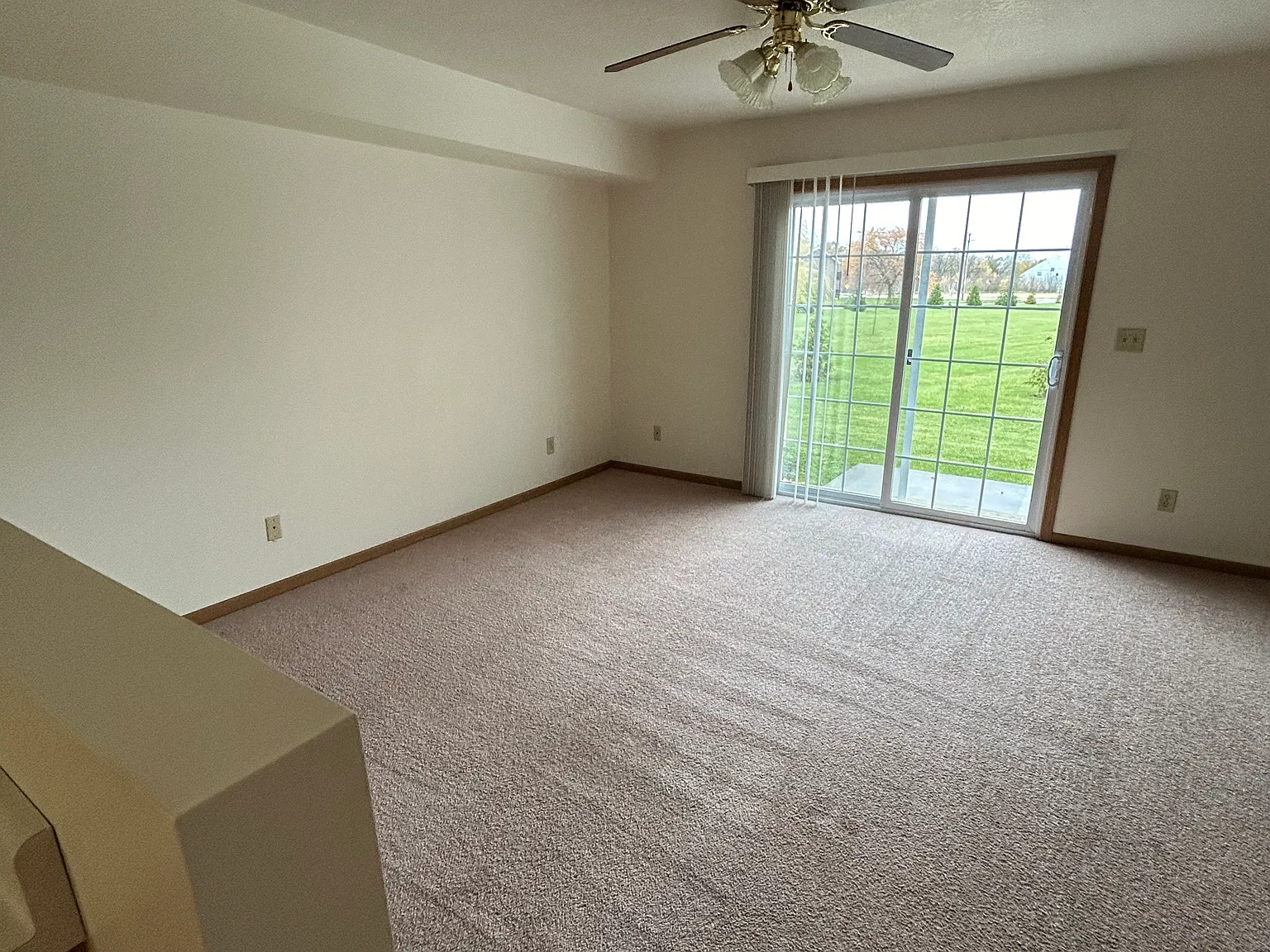 2 bed, 1.5 bath, $1,200 — Photo 2