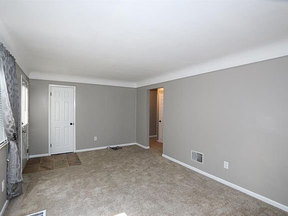 3rd image of 7083 Mulberry St