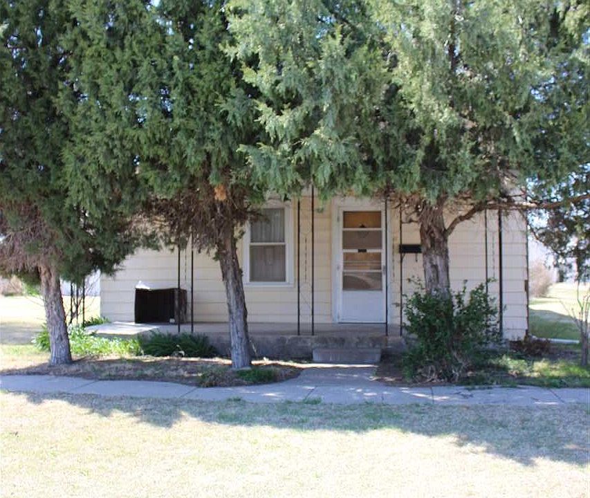 1st image of 409 S Topeka Ave