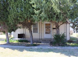 409 S Topeka Ave, Ness City, KS 67560